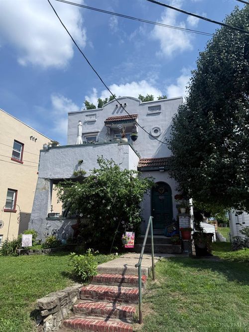 2458 Duck Creek Rd, Cincinnati, OH, 45212-3955 | Card Image