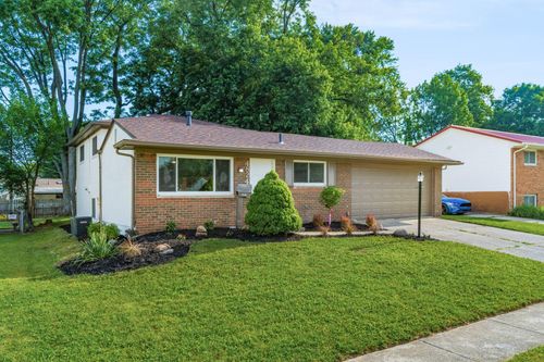4824 Warminster Drive, Columbus, OH, 43232 | Card Image