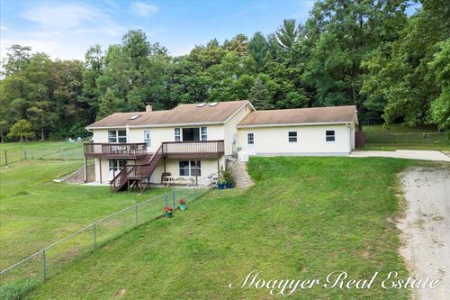 41240 County Road 652, Mattawan, MI, 49071-8749 | Card Image