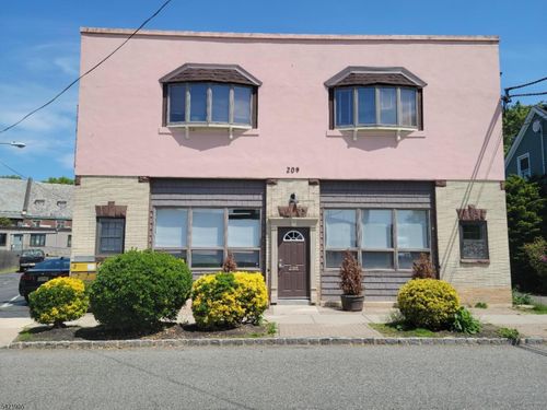 209 Cooper Ave, Montclair, NJ, 07043-1850 | Card Image