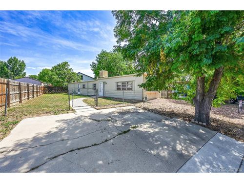 900 Glen Dale St, Dacono, CO, 80514-9515 | Card Image