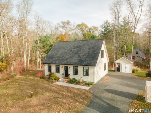 100 Squaw Rock Rd, Moosup, CT, 06354-1717 | Card Image