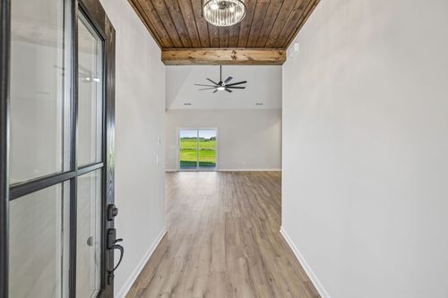 124 Lookout Dr, Winchester, TN, 37398-2451 | Card Image