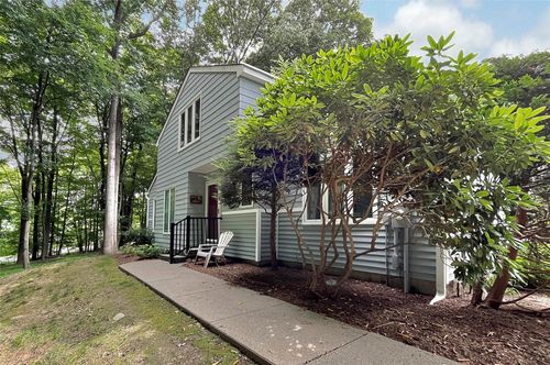1 Maple Hill Dr, Mahopac, NY, 10541-3806 | Card Image