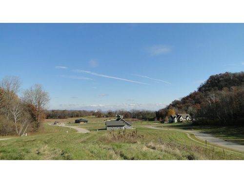 2745 Oakhurst Dr, Lake City, MN, 55041-1952 | Card Image