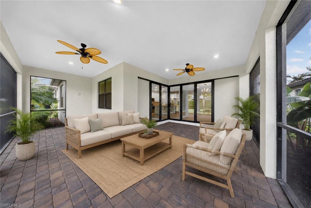 Residential in ESTERO 5