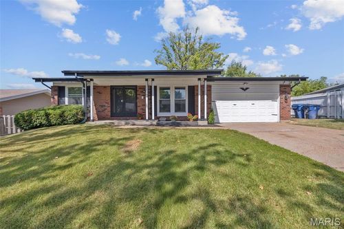 4471 Rhine Dr, Florissant, MO, 63033-7023 | Card Image