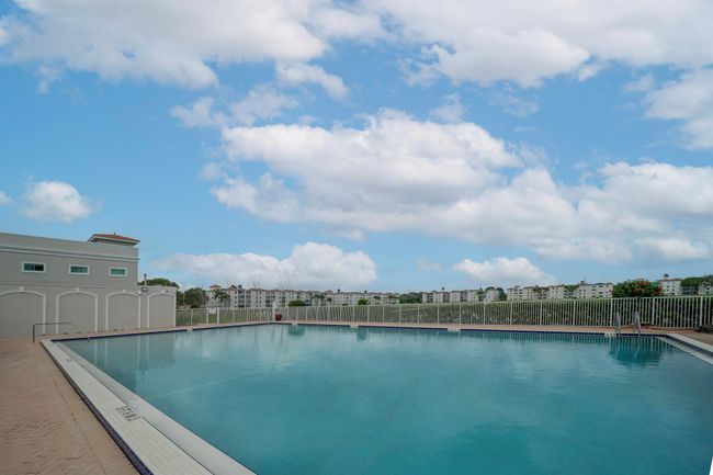 APT-105 - 14112 Huntington Pointe Dr, Condo with 2 bedrooms, 2 bathrooms and null parking in Delray Beach FL | Image 47