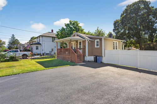 83 Poplar St, Newburgh, NY, 12550-4059 | Card Image