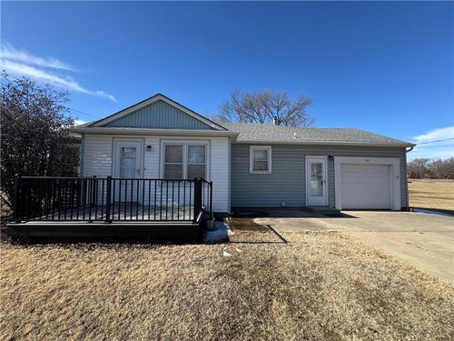 117 S Lincoln St, Garnett, KS, 66032-2601 | Card Image