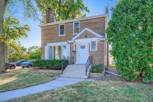 9258 S Sacramento Ave, Evergreen Park, IL, 60805-1747 | Card Image