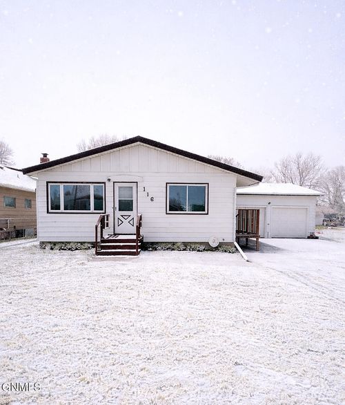 116 5th St E, Napoleon, ND, 58561-7215 | Card Image