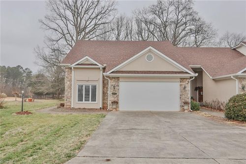 2425 Country Club Rd, Yadkinville, NC, 27055-5124 | Card Image