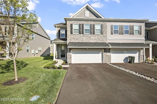 1006 Navigator Ave, Marlboro, NJ, 07746-2640 | Card Image