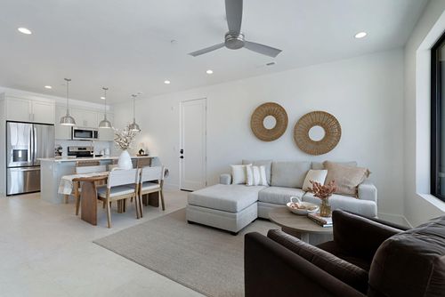 a-6-425 W Momori Cir, Kanab, UT, 84741-6323 | Card Image