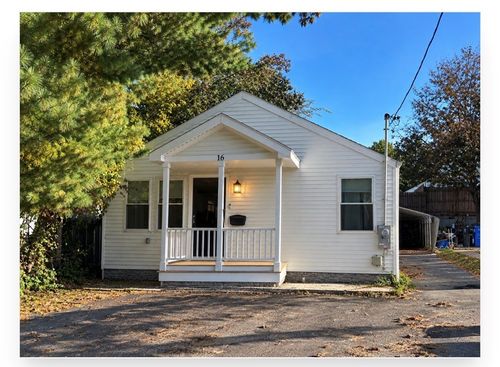 16 Doane St, Cranston, RI, 02910-2417 | Card Image