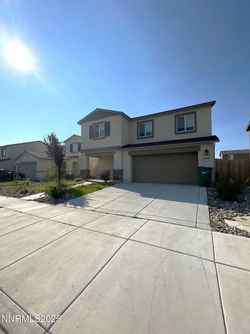 8952 Wolf River Dr, Reno, NV, 89506-5997 | Card Image