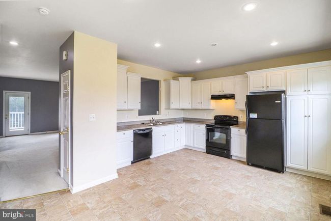 16 Karendale Ct, Townhouse with 3 bedrooms, 3 bathrooms and null parking in Windsor Mill MD | Image 6