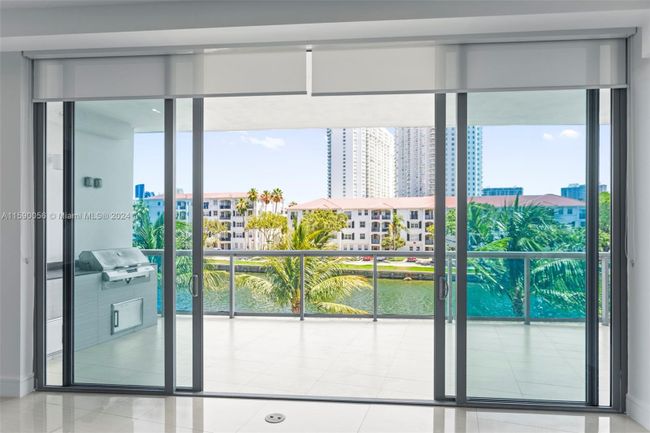 203 - 3250 Ne 188th St, Condo with 3 bedrooms, 4 bathrooms and null parking in Aventura FL | Image 16