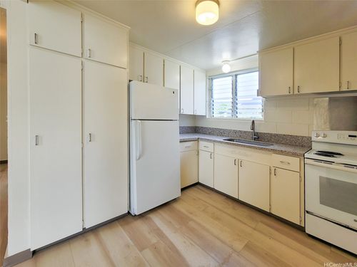 1616 Mcgrew Ln, Honolulu, HI, 96817-3244 | Card Image