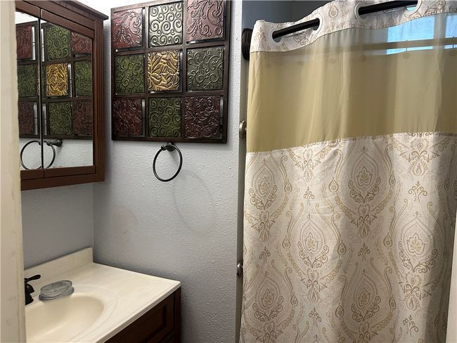 1411 Consuelo St, House other with 3 bedrooms, 1 bathrooms and 2 parking in Alice TX | Image 23