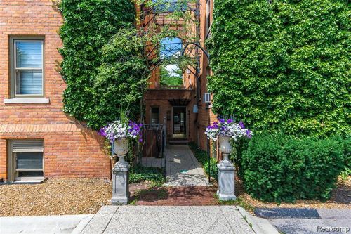 apt-1cs-327 Southfield Rd, Birmingham, MI, 48009-1621 | Card Image