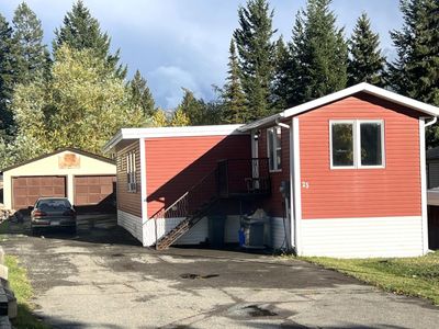 25 Delta Cres, House other with 4 bedrooms, 2 bathrooms and null parking in Elkford BC | Image 1