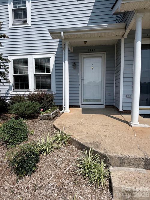 1442 River Dr, Belmont, NC, 28012-3564 | Card Image
