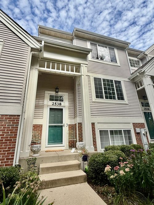 2538 Hatfield Ct, Elgin, IL, 60123-8851 | Card Image