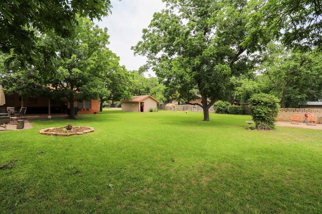 1000 S Harrison St, House other with 4 bedrooms, 4 bathrooms and null parking in McGregor TX | Image 26