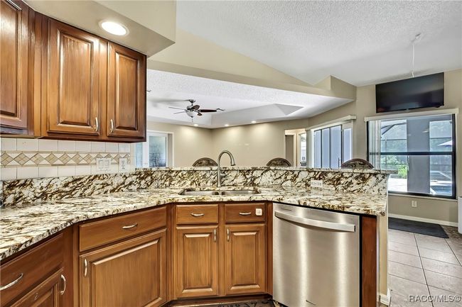 10721 N Ocean Dr, House other with 3 bedrooms, 2 bathrooms and 7 parking in CITRUS SPRINGS FL | Image 14