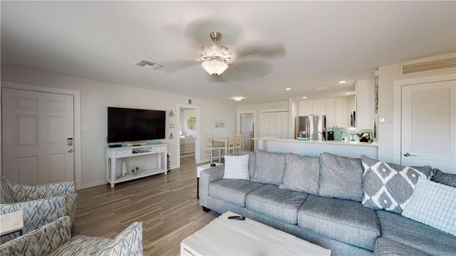 APT-201 - 4901 State Highway 361, Condo with 2 bedrooms, 2 bathrooms and null parking in Port Aransas TX | Image 13