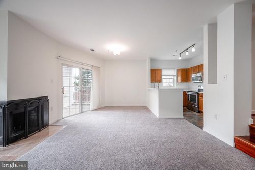 201-275 S Pickett St, ALEXANDRIA, VA, 22304-4737 | Card Image