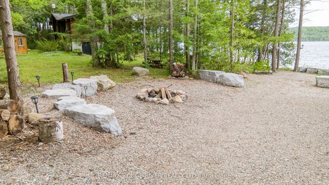 1039 W Cottage Dr, House other with 4 bedrooms, 2 bathrooms and 8 parking in Ompah ON | Image 9