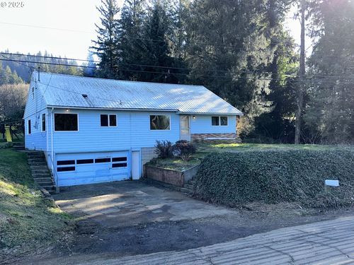 10055 Fairview Rd, Tillamook, OR, 97141 | Card Image