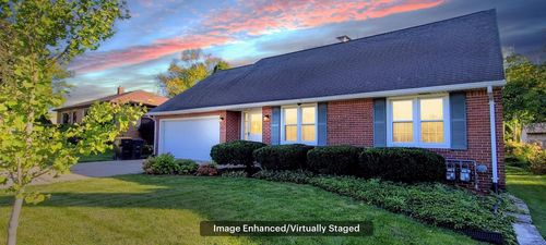 9715 W Wisconsin Avenue, Wauwatosa, WI, 53226 | Card Image