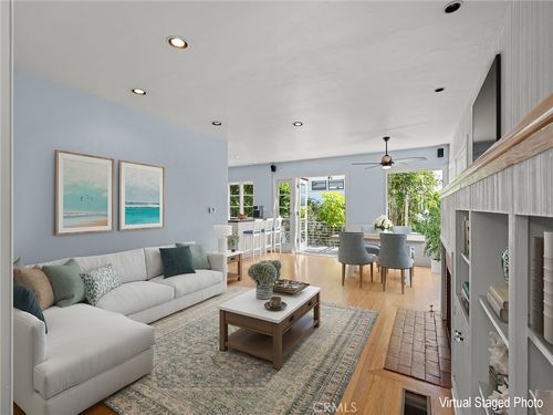 2108 Grandview Ave, Manhattan Beach, CA, 90266-2216 | Card Image