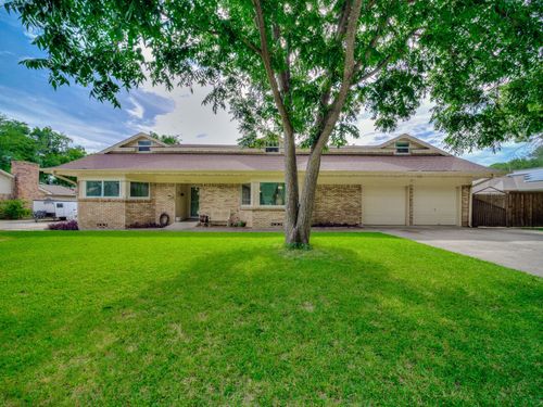 4321 Woodlake Dr, Lake Worth, TX, 76135-2426 | Card Image