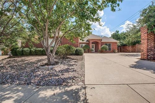 6216 Pennsylvania Ave, Arlington, TX, 76017-1936 | Card Image
