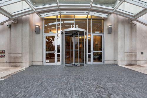 2206-125 S Jefferson St, Chicago, IL, 60661-3736 | Card Image