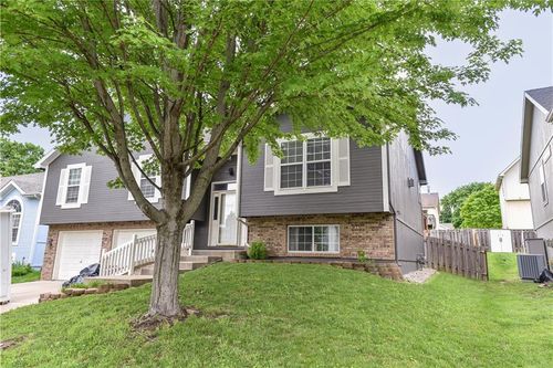 2926 Garland St, Leavenworth, KS, 66048-6728 | Card Image