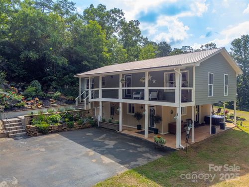 1845 Sanderstown Rd, Franklin, NC, 28734-8644 | Card Image