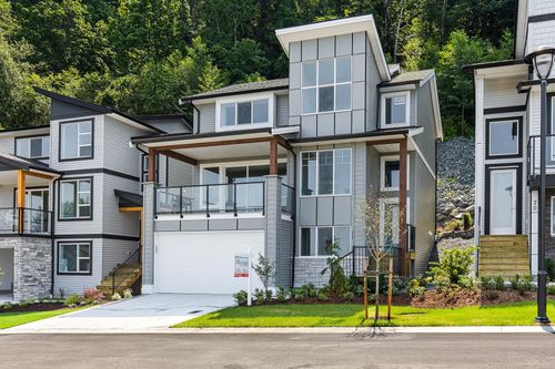 71 - 6262 Rexford Drive, House other with 3 bedrooms, 3 bathrooms and 4 parking in Chilliwack BC | Card Image