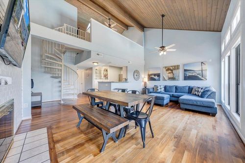 unit-409-290 Sailors Cove Dr, Moneta, VA, 24121-4307 | Card Image