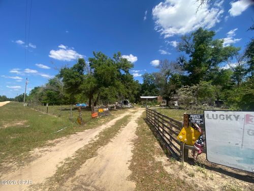 998 Sadorus Ave, Alford, FL, 32420-6923 | Card Image