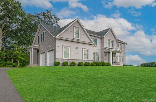 14 Klingher Ct, Pomona, NY, 10970-2849 | Card Image