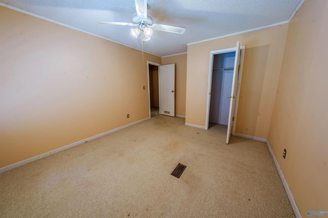 1041 Green Briar Cove Rd, House other with 4 bedrooms, 2 bathrooms and null parking in Union Grove AL | Image 26