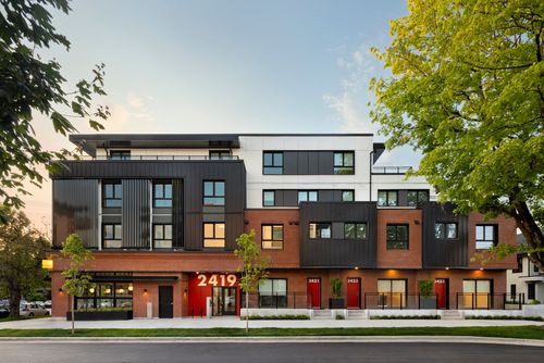 303-2419 Grant St, Vancouver, BC, V5K3G5 | Card Image