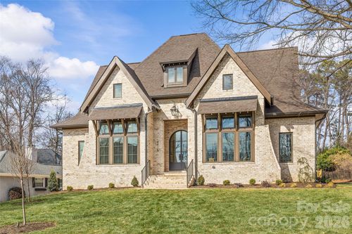 4715 Montclair Ave, Charlotte, NC, 28211-2907 | Card Image