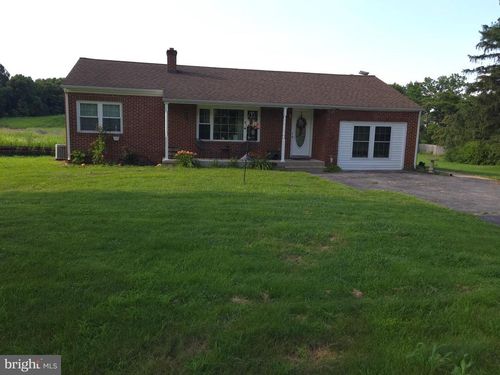 13435 Apple Harvest Dr, MARTINSBURG, WV, 25403-6040 | Card Image